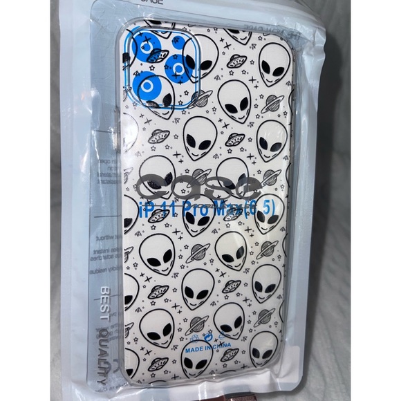 Cartoon Alien iPhone 11 Pro Max Case 👽 - Picture 7 of 17